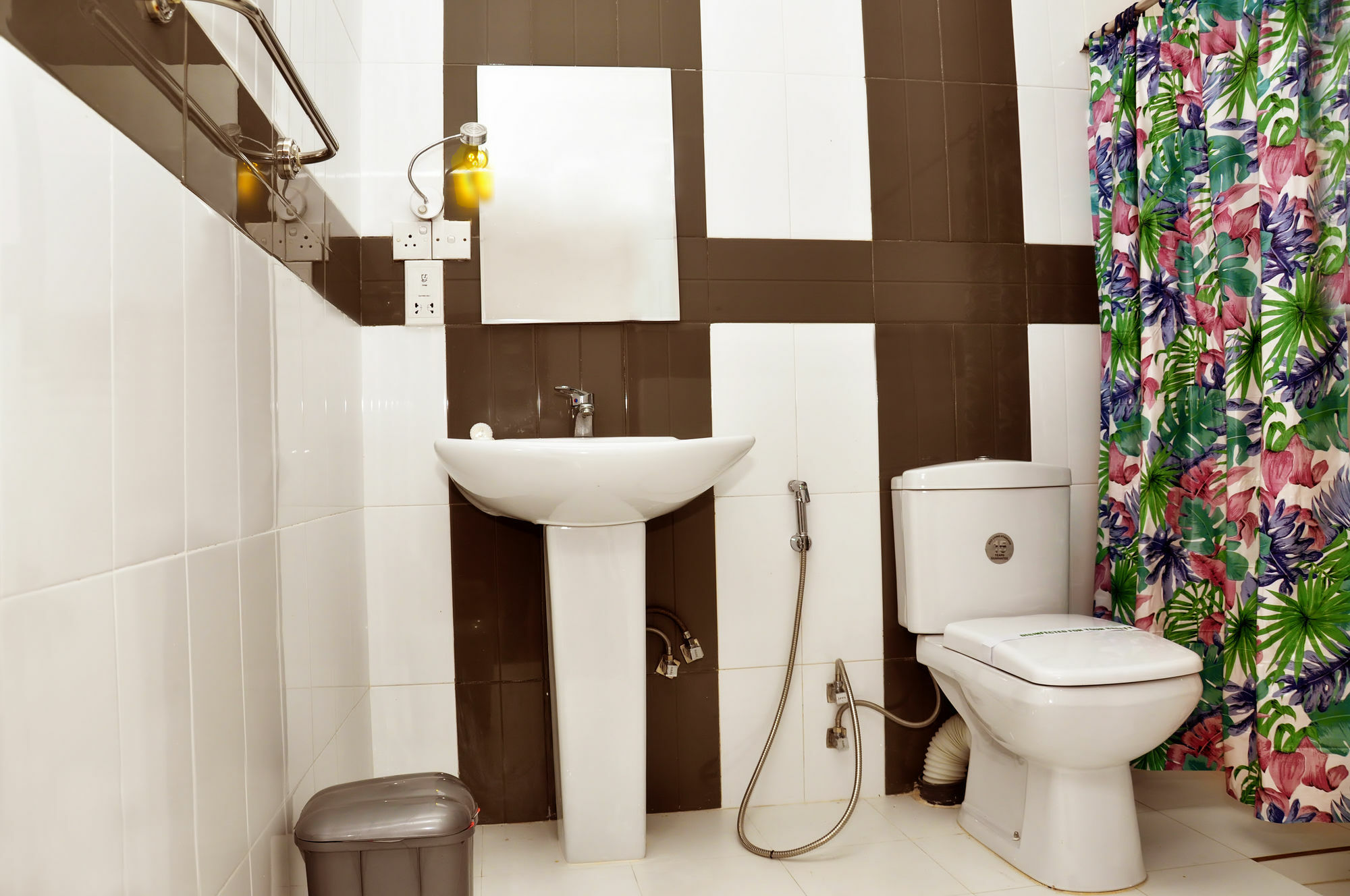 Aaranya Residence كاندي المظهر الخارجي الصورة